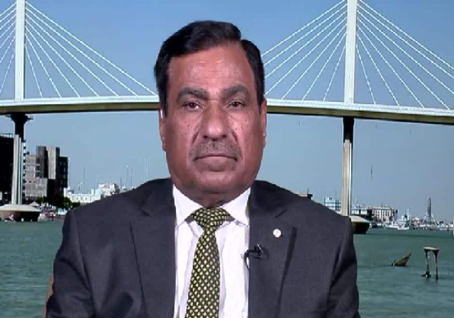 خبير اقتصادي يحذر من معالجة العجز في موازنة 2024 بالاقتراض