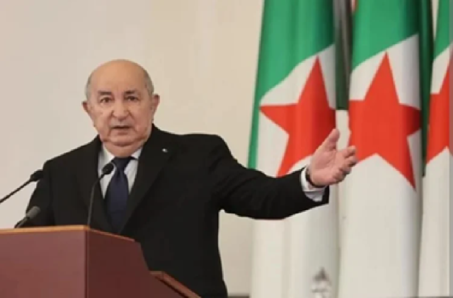 الشعب الجزائري يطالب رئيسه بعدم الذهاب للعراق لأنه تحت الحكم الإيراني