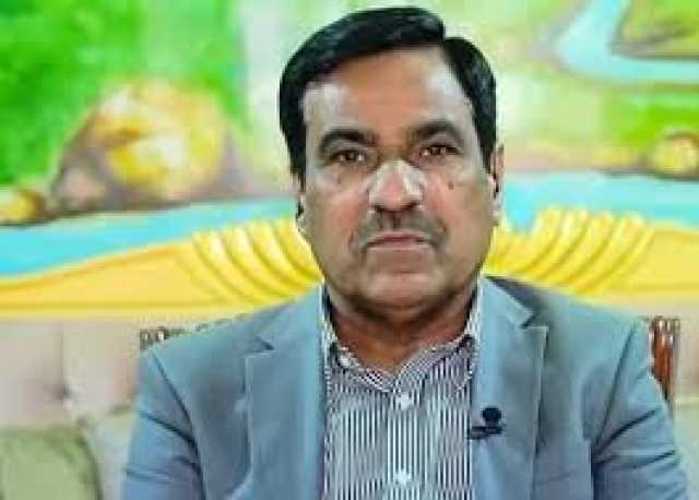 خبير اقتصادي:أموال النفط لم تعد كافية لدفع الرواتب