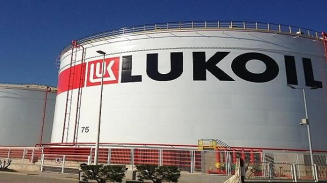 مصادر:شركة اكسون موبيل تدرس شراء أصول “لوك اويل” الروسية