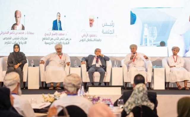 توصيات بتضمين مهارات المستقبل في مناهج اللغة العربية وتدريب المعلمين على التقنيات الحديثة