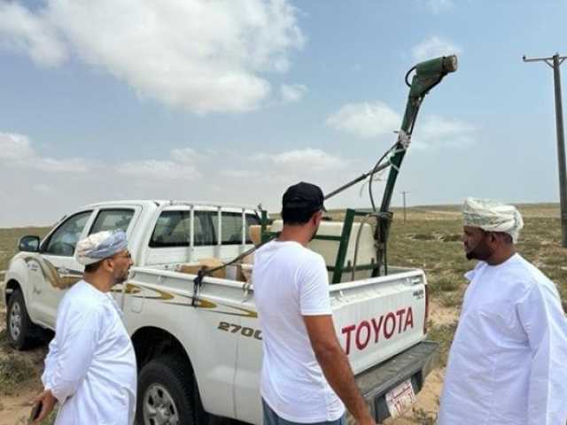 مواصلة أعمال مكافحة الجراد الصحراوي في جنوب الشرقية
