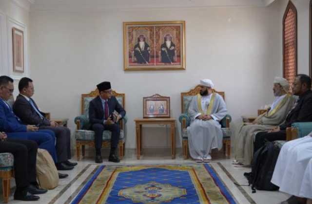 عُمان وماليزيا تبحثان التعاون في مجالات الأوقاف والشؤون الدينية