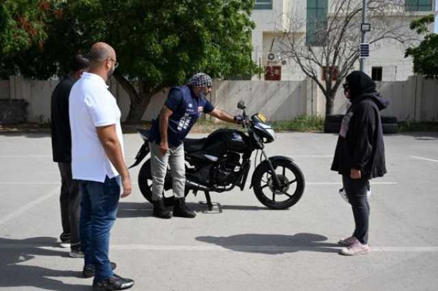 سياقة الدراجات بين القواعد التنظيمية والالتزامات المجتمعية
