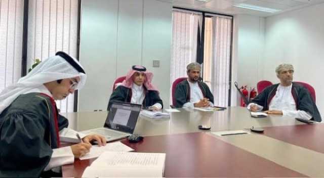 مناقشة رسالة حول 'تاريخ بلدة الكويت خلال القرنين 18 و19' بجامعة السلطان قابوس