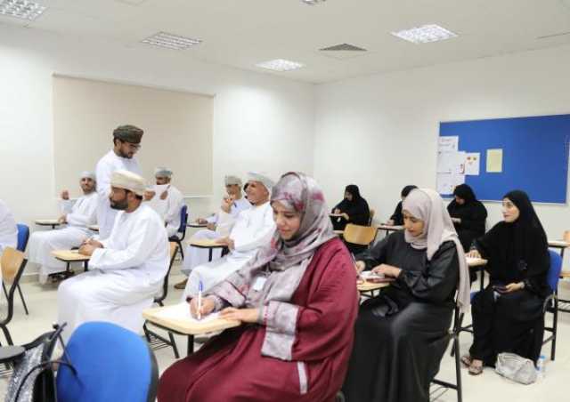 14 برنامجا تدريبيا بـ'جامعة التقنية' في عبري