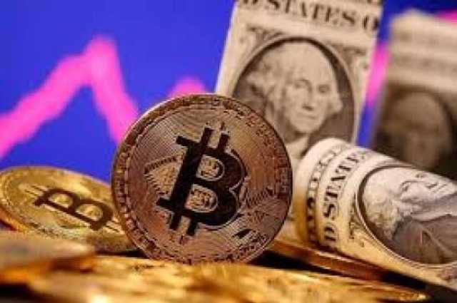 الدولار يرتفع والعملات المشفرة تقفز بعد محاولة اغتيال ترامب