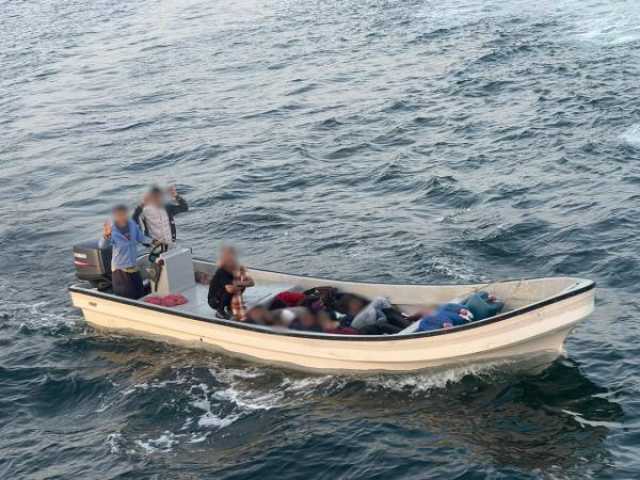 جهود شرطية مقدرة لمكافحة الهجرة 'غير الشرعية' ومراقبة الحدود ورصد حركة المهربين