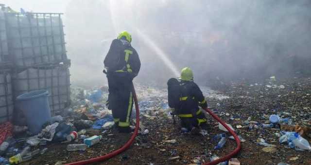 بالصور.. السيطرة على حريق بالمنطقة الصناعية في ولاية سمائل