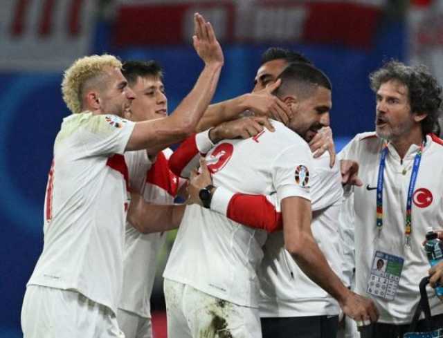 تركيا تهزم النمسا 2-1 وتتأهل للقاء هولندا في دور الثمانية ببطولة أوروبا