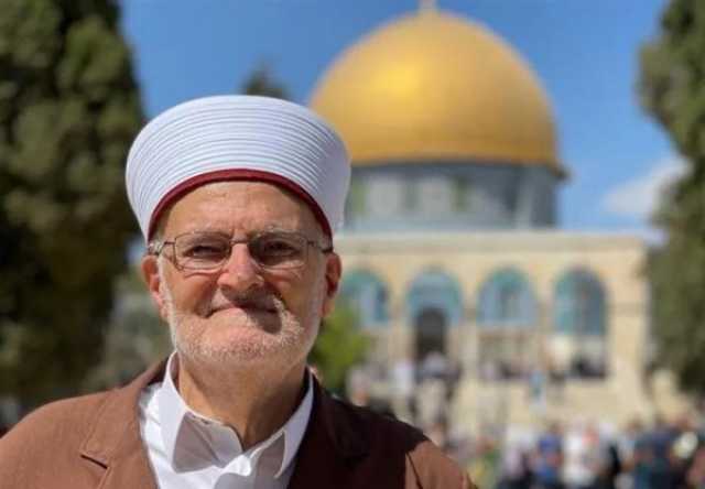 الاحتلال يمنع الشيخ عكرمة صبري من دخول المسجد الأقصى