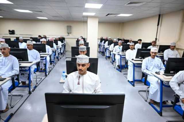 التحاق دفعة جديدة من المواطنين بشرطة عمان السلطانية