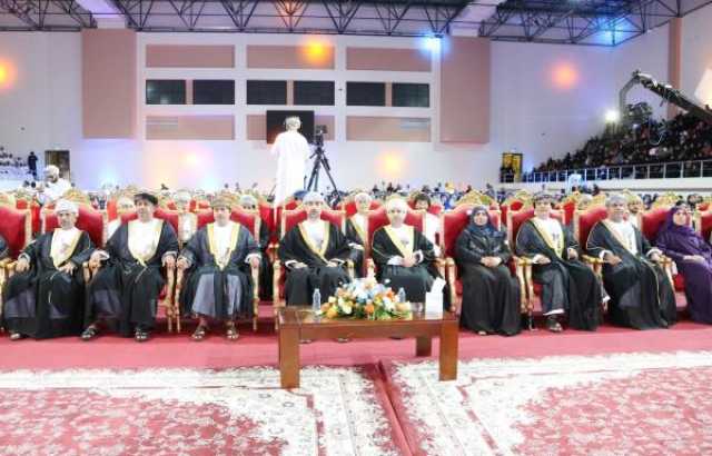 جامعة التقنية والعلوم التطبيقية في صور وإبراء تزف 558 خريجًا وخريجة إلى سوق العمل