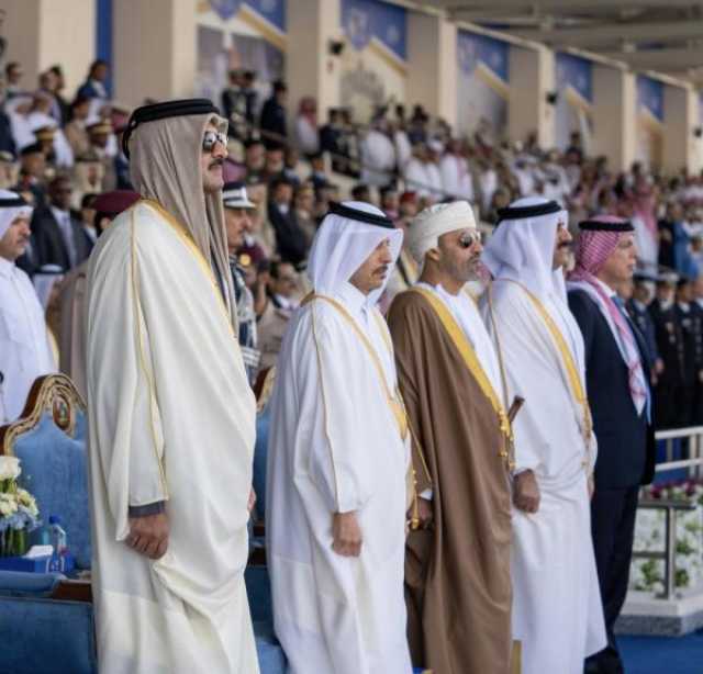 وزير الداخلية يشارك في حفل تخريج بكلية الشرطة بدولة قطر
