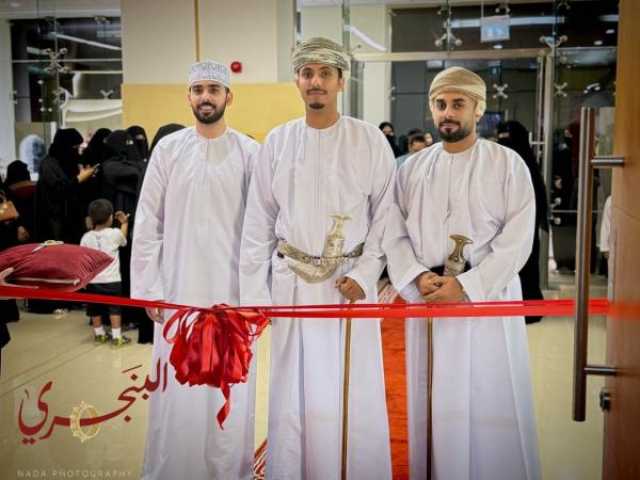 إقبال واسع على فعاليات المعرض النسائي 'البنجري' بصلالة