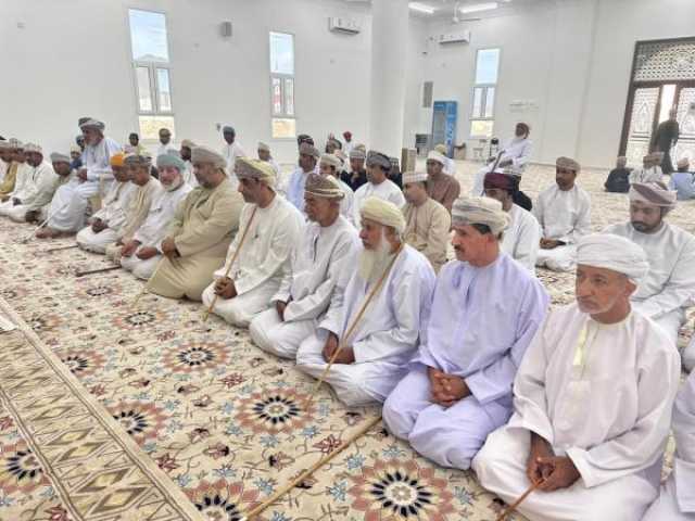 والي بهلا يرعى افتتاح مسجد القيوم