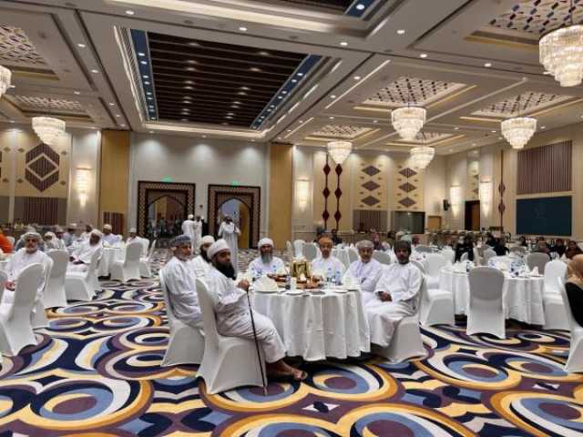 التعريف بالقيم الإسلامية ضمن 'تعارف' في نزوى