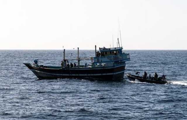 إنقاذ سفينة صيد إيرانية من قبضة القراصنة في بحر العرب