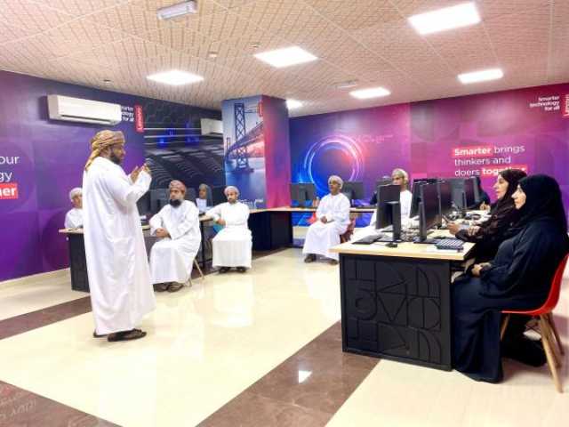 إطلاق مبادرة لتمكين الموظفين من استخدام الذكاء الاصطناعي في بيئة العمل بشمال الباطنة