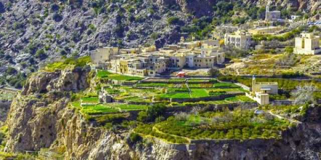 مشاريع تنموية للنهوض بالجبل الأخضر كوجهة سياحية واستثمارية واعدة