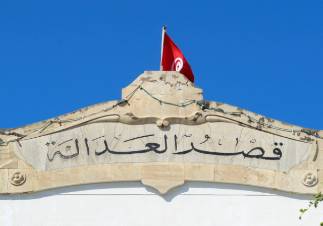 تونس تصدر أحكاما بالسجن على زعماء من المعارضة