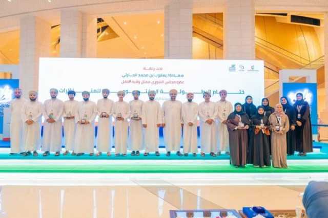 40 متناظرًا يقدمون أداءً فكريًا ومهاريًا متميزًا في 'البطولة المفتوحة للمناظرات'