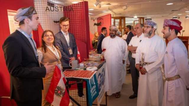 طلاب من 8 دول يشاركون في معرض 'بترو برزة' بجامعة السلطان قابوس