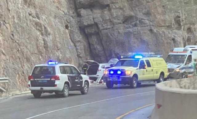 أنباء عن وفاة 3 أشخاص في حادث مروري بالجبل الأخضر