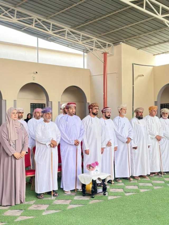 بالصور.. مدرسة عائشة بنت سعد بن أبي وقاص تكرّم مجيدات العام الدراسي في حفل بهيج