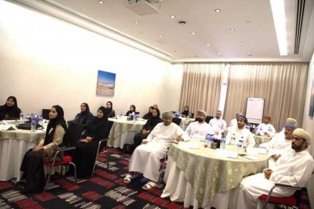 ورشة عمل حول 'الإتيكيت والبروتوكول الدولي' بجامعة صحار