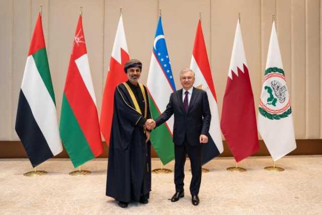 تحيات جلالة السلطان إلى رئيس أوزبكستان ينقلها رئيس مجلس الشورى