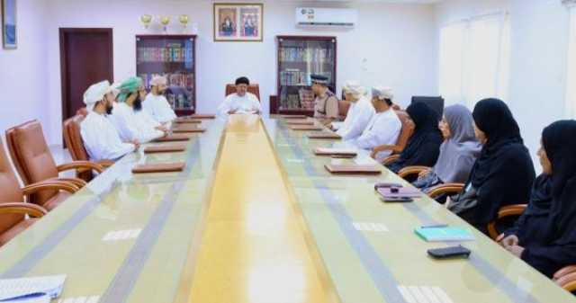والي العوابي يستعرض جهود اللجنة الصحية بالولاية