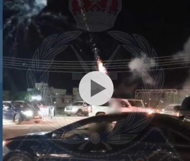 شرطة عمان السلطانية تلقي القبض على صاحب فيديو الألعاب النارية