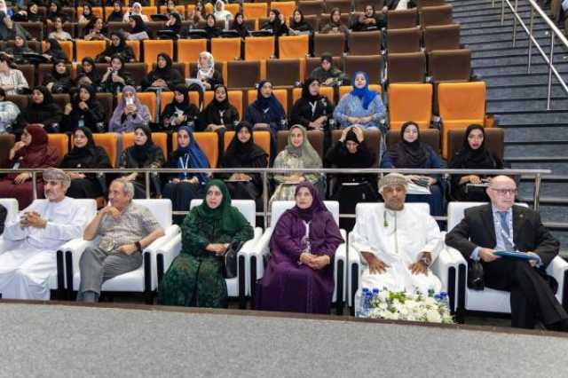 مشاركة 11 دولة في 'المؤتمر الأول لطلبة البرنامج التأسيسي' بجامعة صحار