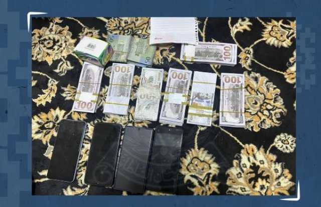 القبض على 4 أشخاص من الجنسية المصرية بتهمة الاحتيال والسرقة