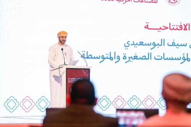 تدشين البرنامج الوطني 'حِرف عُمان' لدعم الصناعات الوطنية وتعزيز استدامة المشاريع