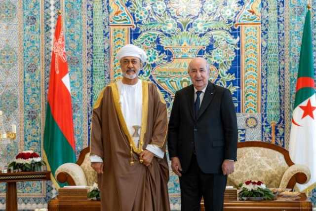 جلالة السلطان يختتم زيارته إلى الجزائر