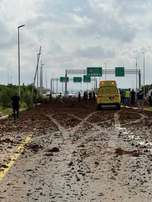 بالفيديو.. الصاروخ تجاوز 4 طبقات من منظومات الدفاع الجوي.. 8 إصابات بين الإسرائيليين وتعليق شامل لحركة الطيران