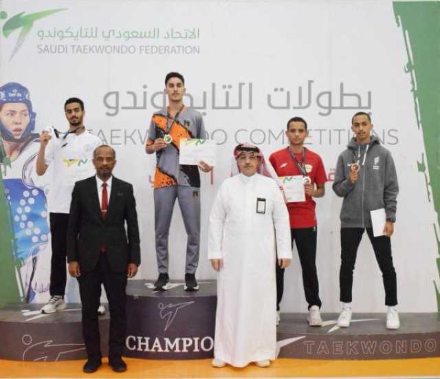 نبراس الطوقي يُتوَّج بذهبية 'بطولة الأوزان الأولمبية' في السعودية