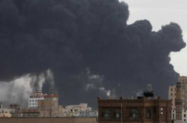 الجيش الإسرائيلي يوجه تحذيرا بإخلاء 3 موانئ باليمن
