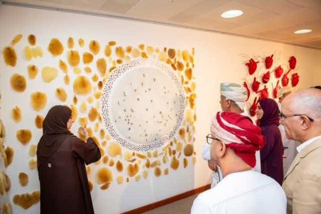 افتتاح 'معرض استديو الفن' لطلبة ماجستير الفنون بجامعة السلطان قابوس
