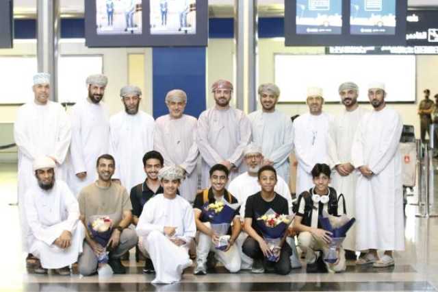 الاحتفاء بطلبة جنوب الباطنة الفائزين بالمركز الرابع في 'المسابقة العالمية للروبوت'