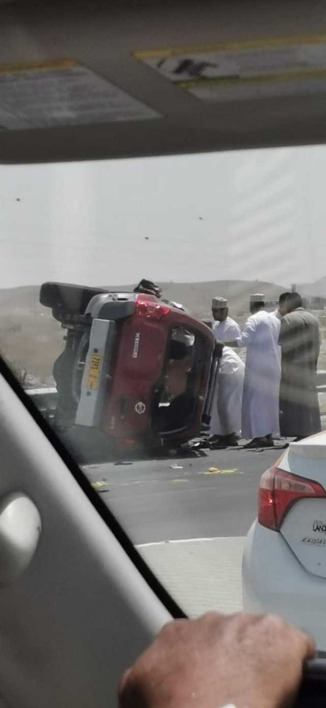 فاجعة في الرستاق.. وفاة امرأتين في حادث سير أليم
