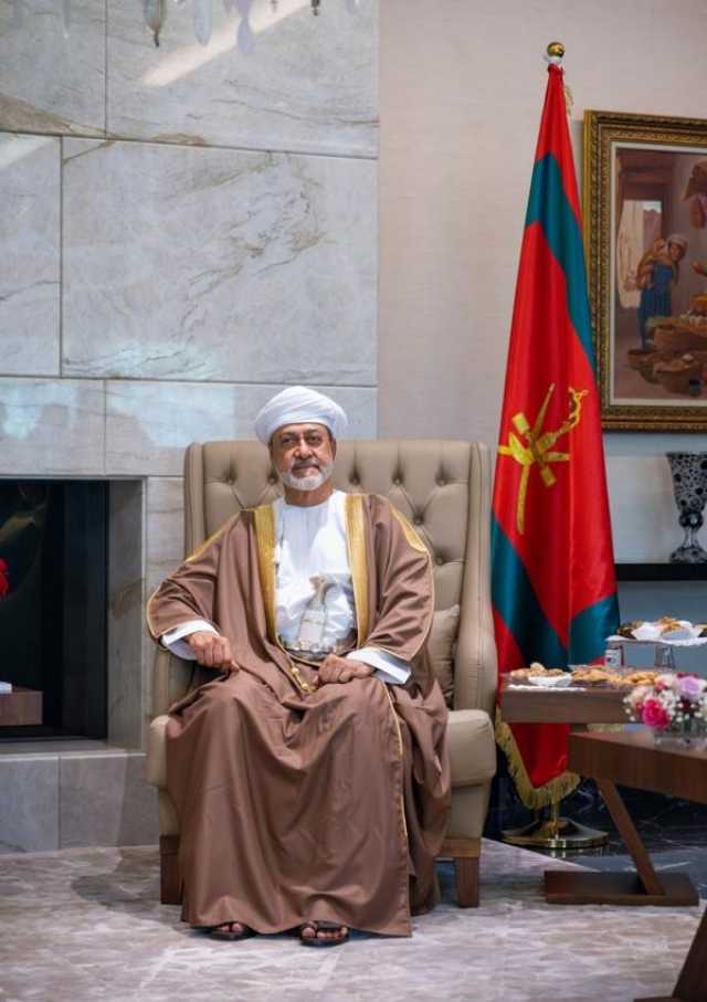 مراسم استقبال رسمية لجلالة بقصر المرادية بالعاصمة الجزائرية