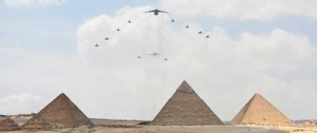 بالفيديو والصور.. مقاتلات صينية تحلق في سماء مصر بأول تدريبات مشتركة