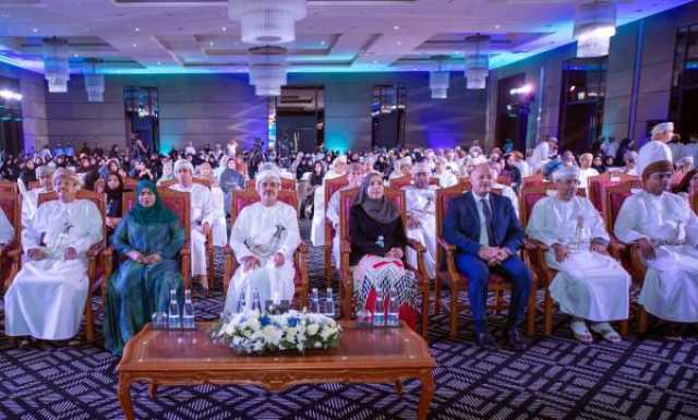 'التربية' تدشن 'رقمنة المناهج العُمانية' لدعم التعلُّم الإلكتروني وبناء منظومة تعليمية متكاملة