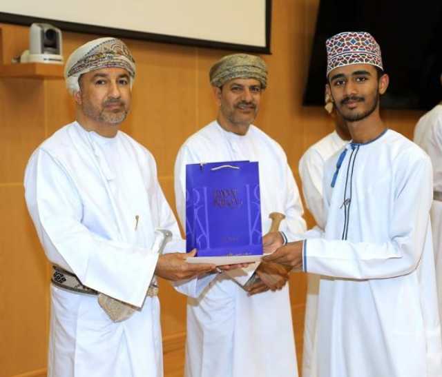 ختام فعاليات ملتقى إبداع الطلاب الأدبي بتعليمية الداخلية