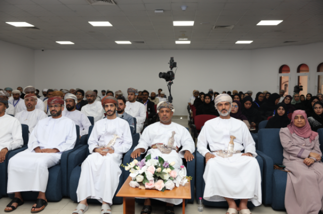 مناقشة مسارات التميز المستقبلي في الهندسة والتقنية والعلوم التطبيقية