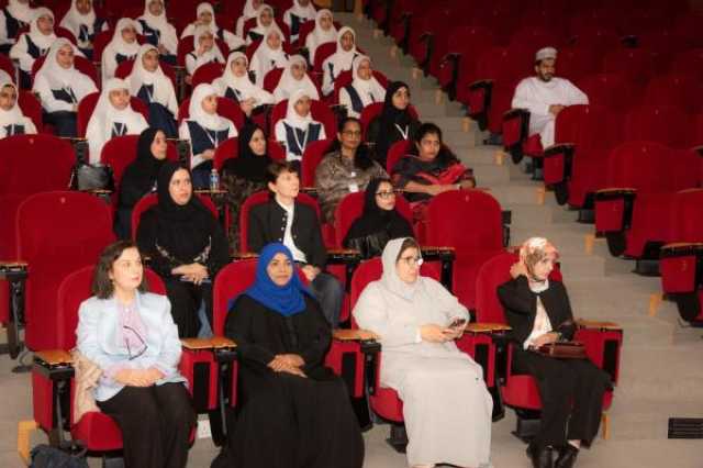 مشاركات إقليمية في الاحتفال بـ'اليوم العالمي للمرأة في الرياضيات' بجامعة السلطان قابوس