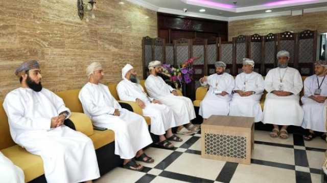 مناقشة التنسيق والتعاون المشترك بين بعثتي الحج العُمانية و'العسكرية'